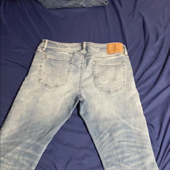 American Eagle jeans light wash - Picture 2 of 4
